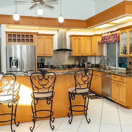 Family Vacation Home In Fort Myers